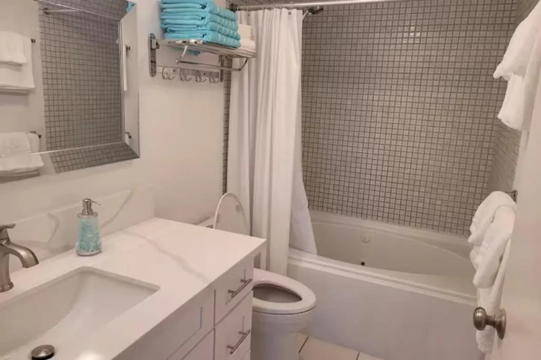Condotel With Free Parking Wifi Central Ac By Stayhawaii Honolulu Apartment