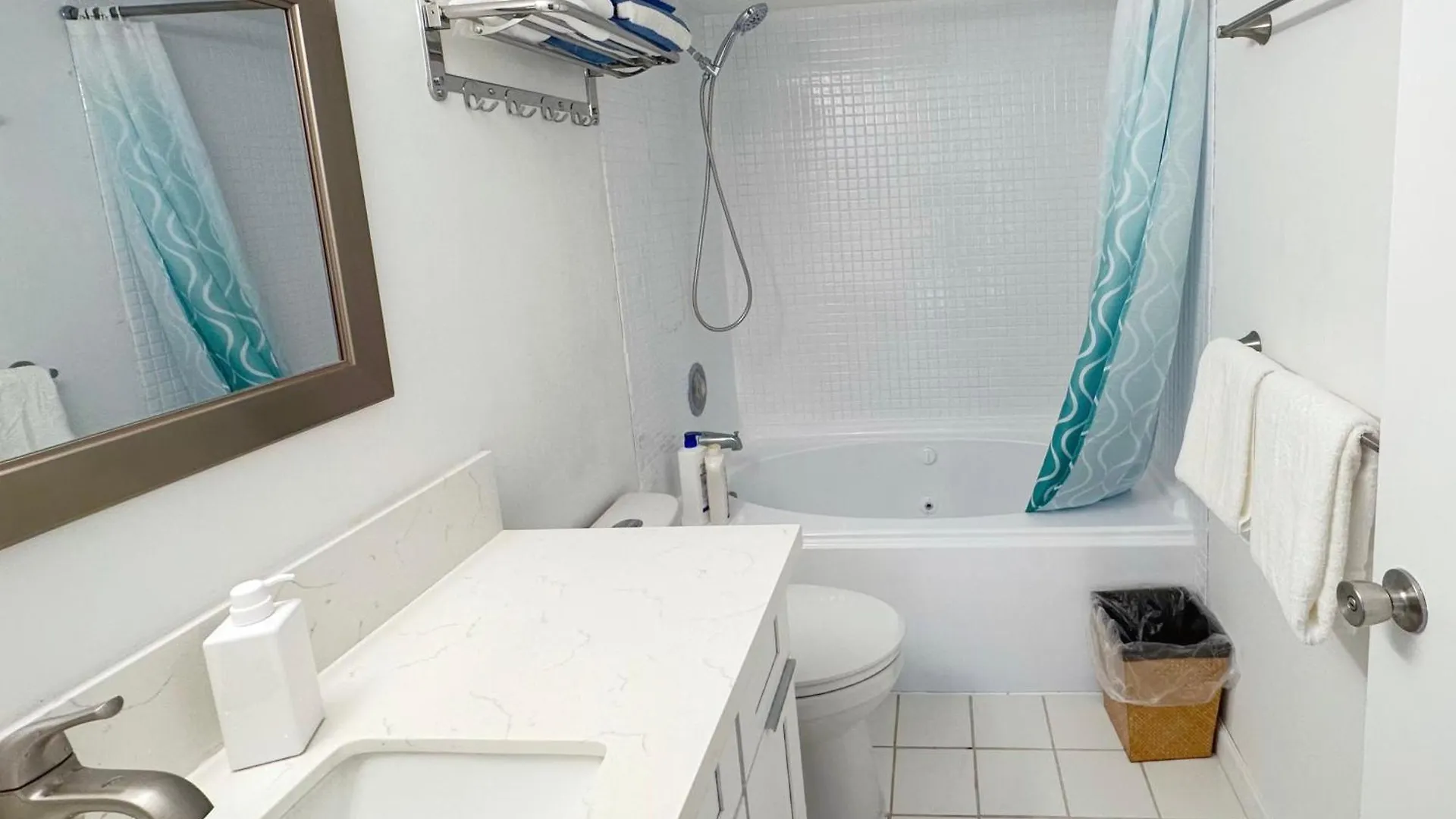 Condotel With Free Parking Wifi Central Ac By Stayhawaii Honolulu Apartment