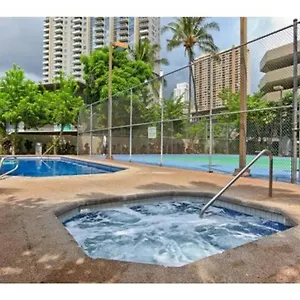 アパート Spacious W/ Parking, Beach/mall/park, ホノルル