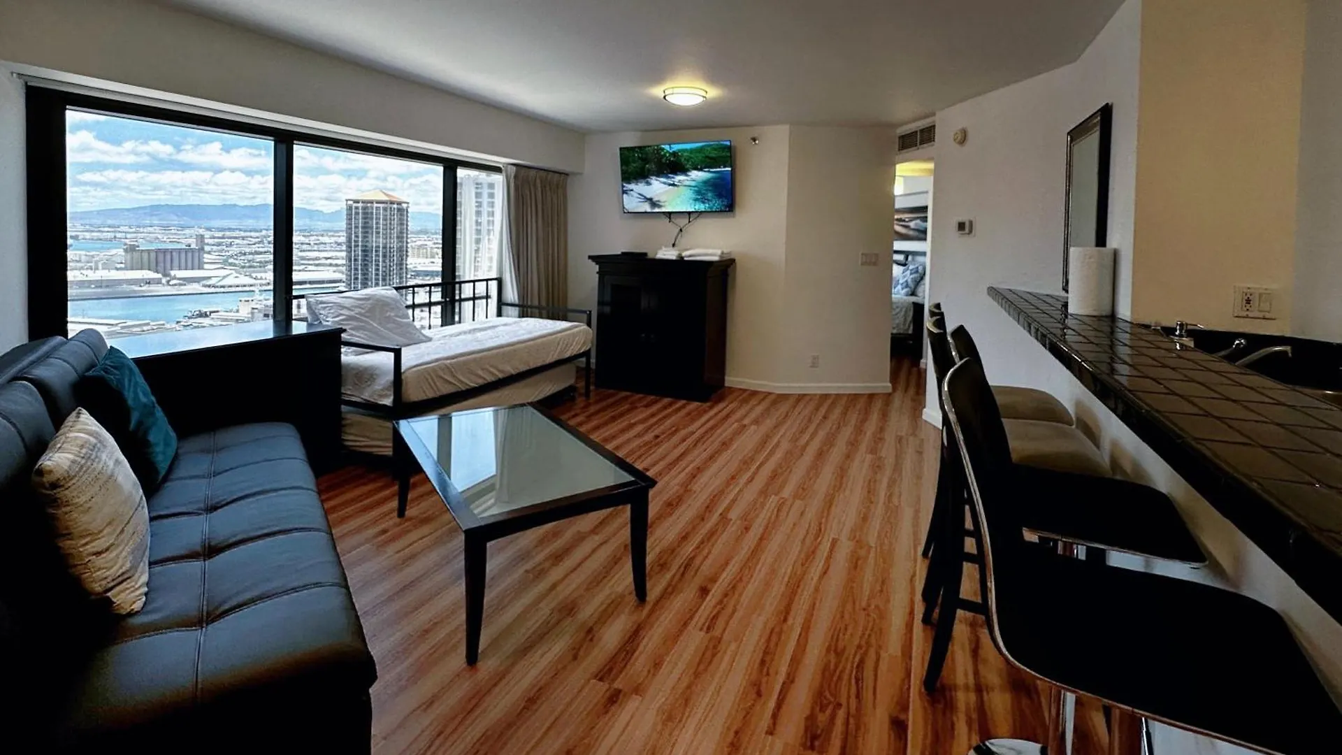Condotel With Free Parking Wifi Central Ac By Stayhawaii Honolulu