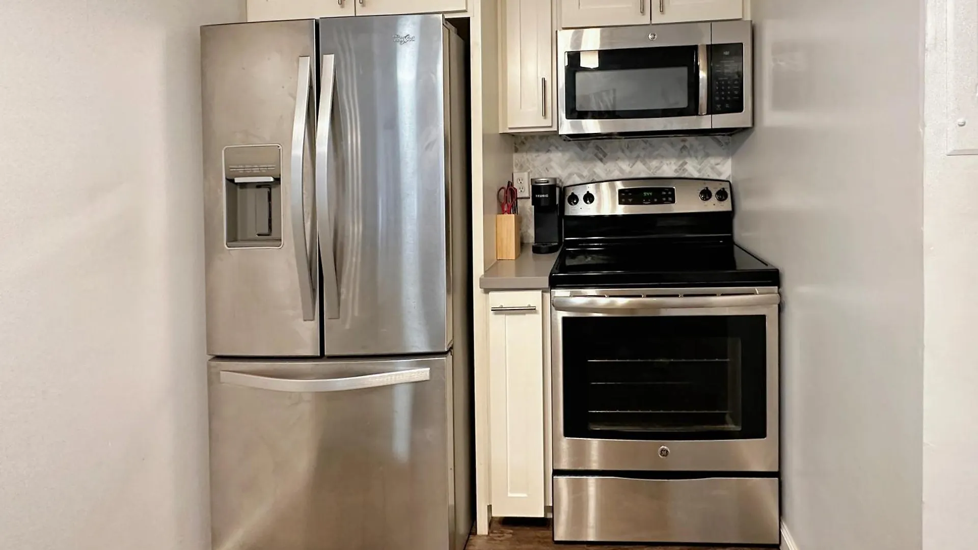Condotel With Free Parking Wifi Central Ac By Stayhawaii Honolulu USA